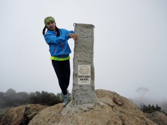 Seorang Ibu Muda menuntaskan 7 Summits Indonesia