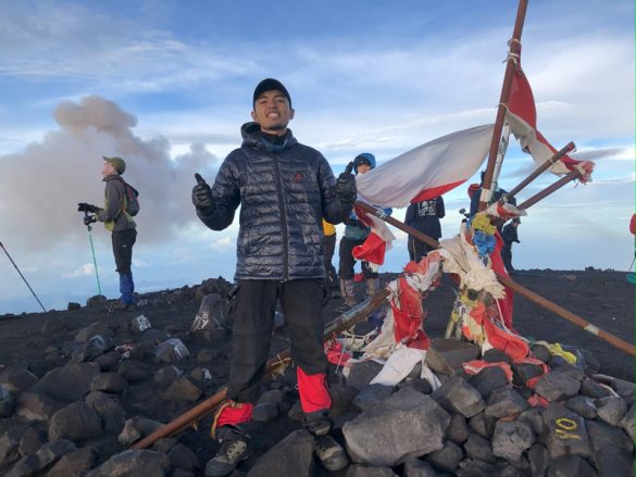 Pendaki Pemula berhasil menuntaskan sirkuit 7 summits of Indonesia