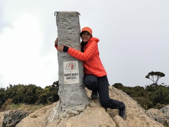 Seorang Ibu dari 8 orang anak berhasil menuntaskan 7 Summits Indonesia